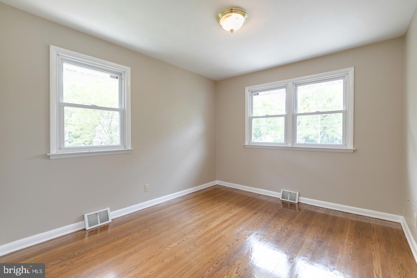 400 Sheffield Rd Property Photo 15