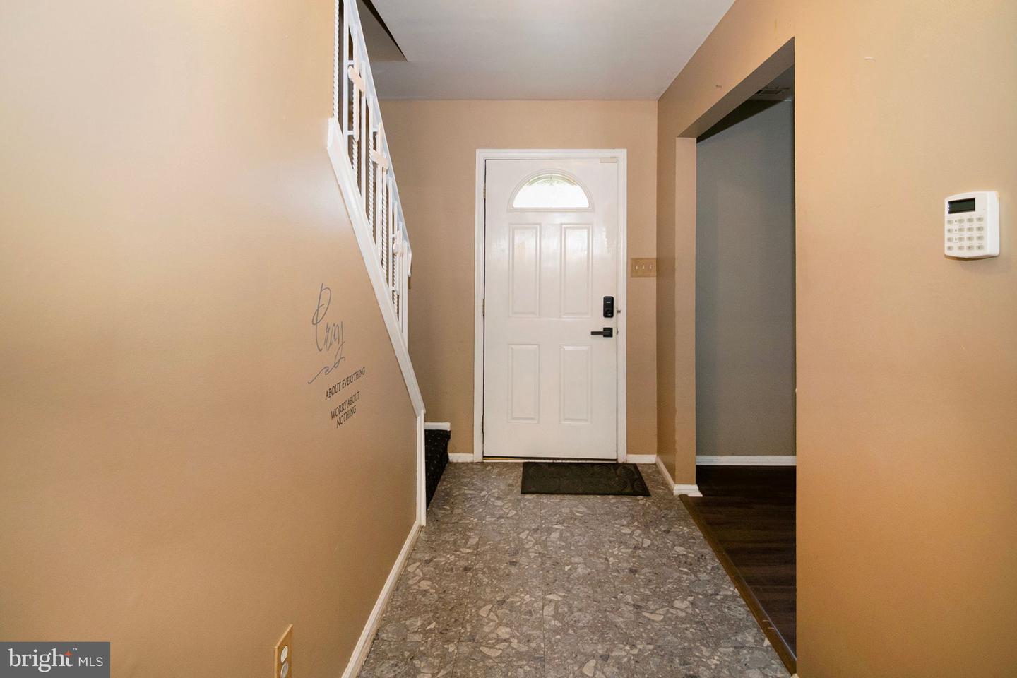 1 Bedford Ct Property Photo 5