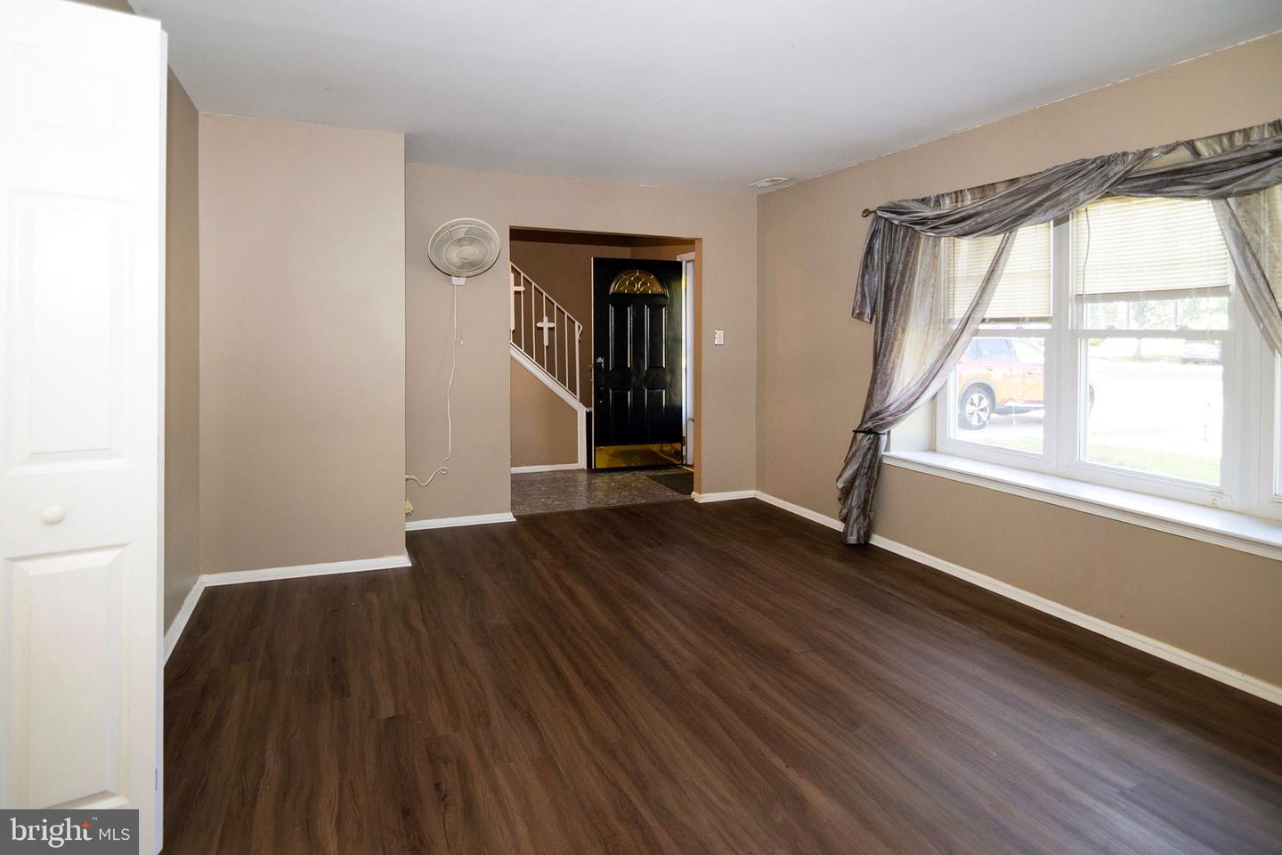 1 Bedford Ct Property Photo 9