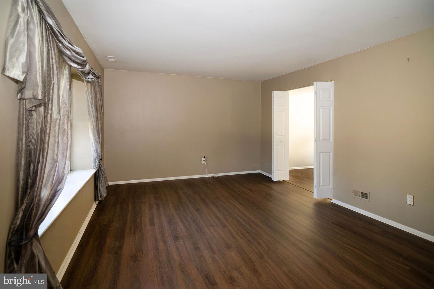 1 Bedford Ct Property Photo 10