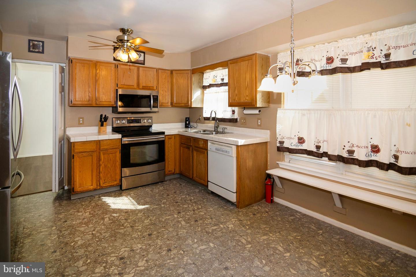 1 Bedford Ct Property Photo 14