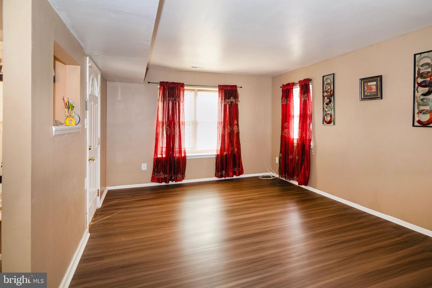 1 Bedford Ct Property Photo 17