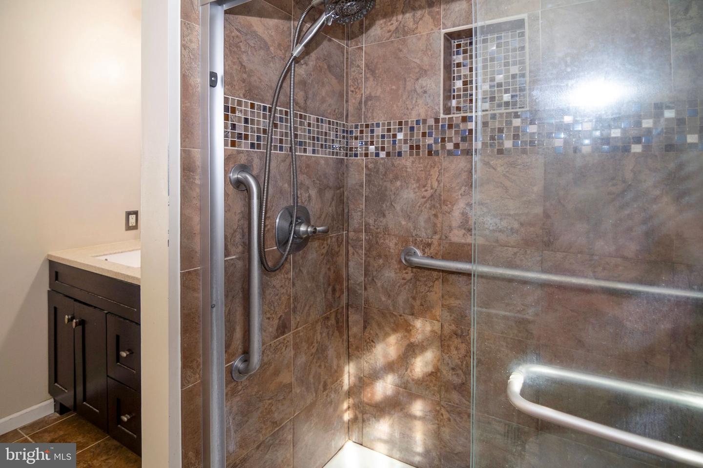 1 Bedford Ct Property Photo 23