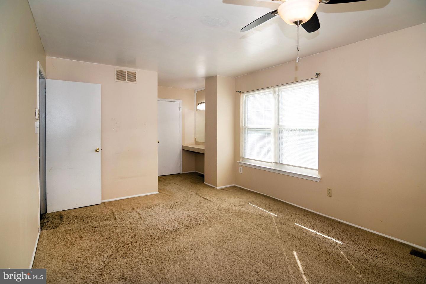 1 Bedford Ct Property Photo 25