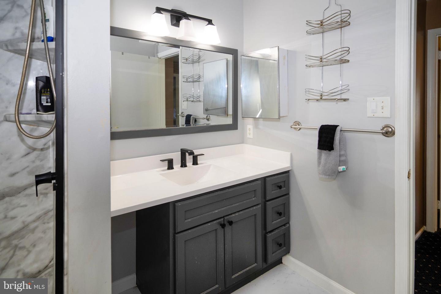 1 Bedford Ct Property Photo 35