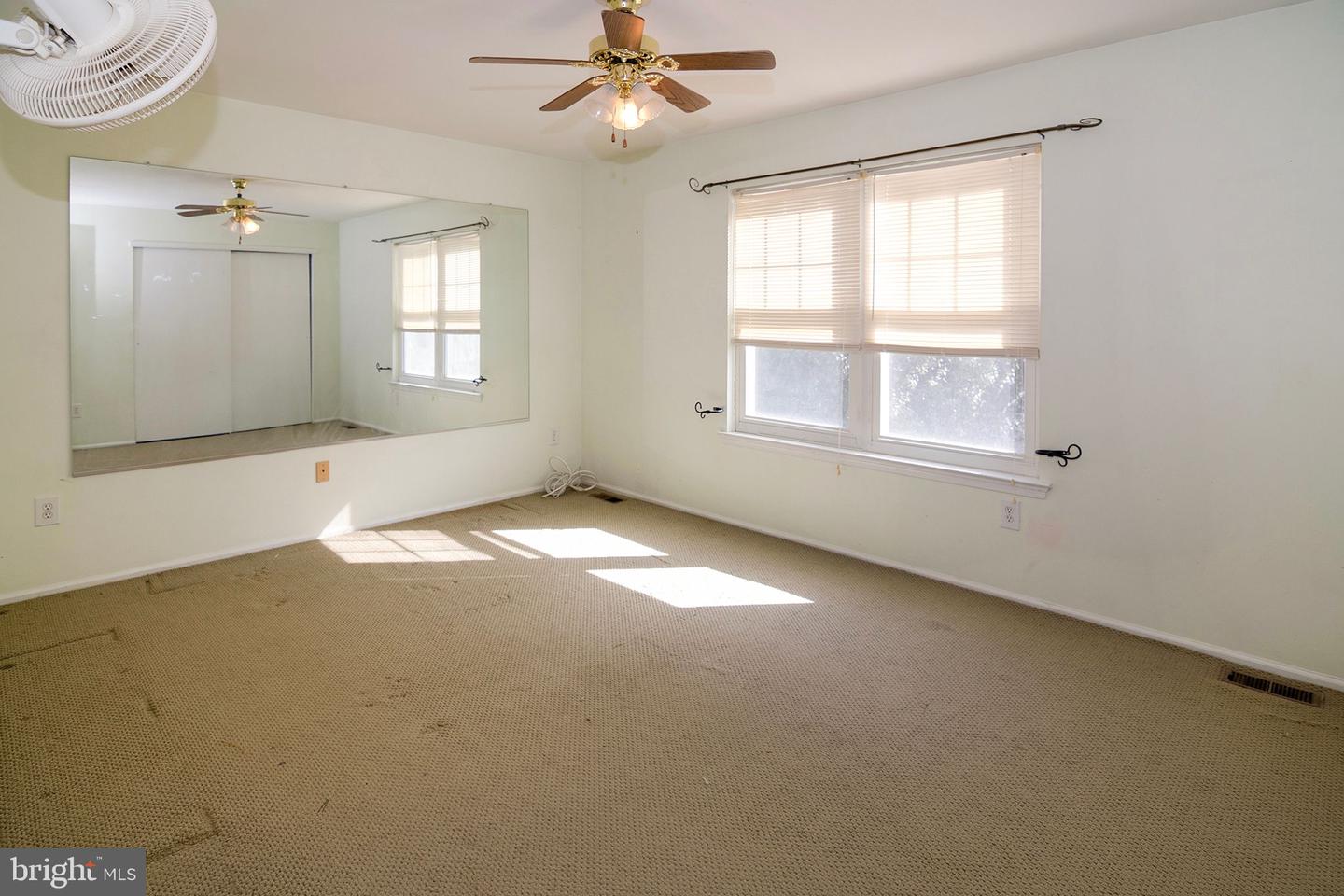 1 Bedford Ct Property Photo 40
