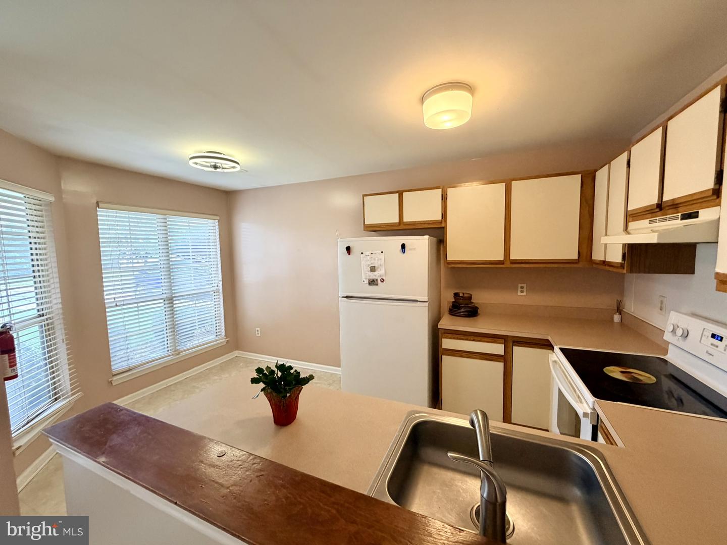 73 Fox Meadow Dr Property Photo 5