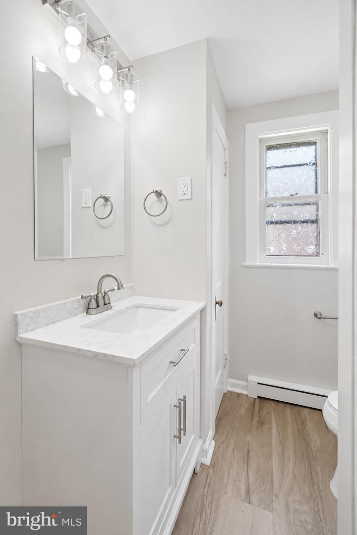 102 E Park Ave #a Property Photo 11