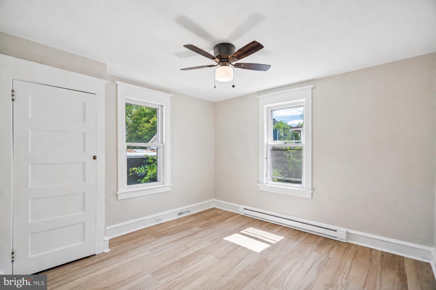 102 E Park Ave #a Property Photo 12