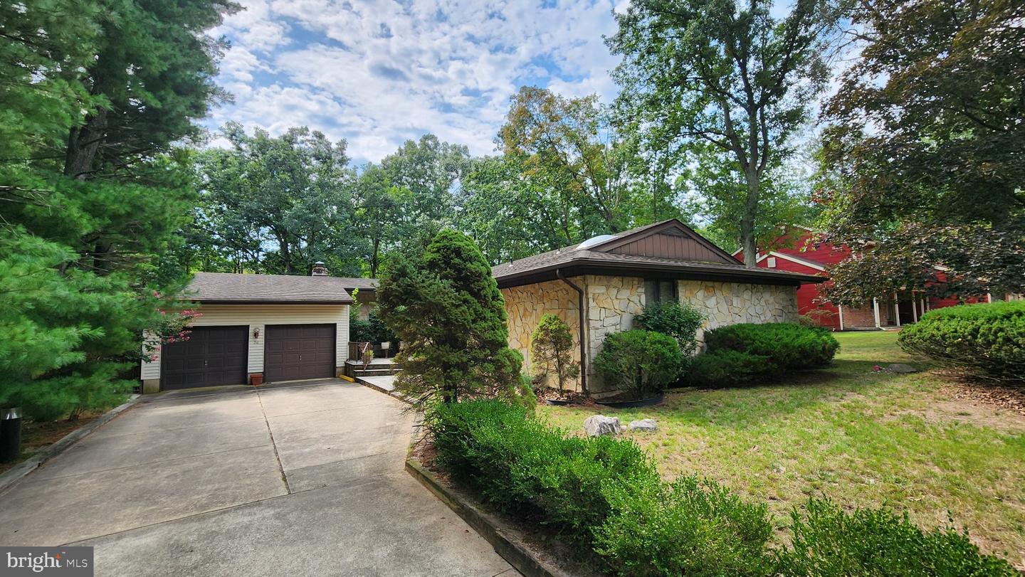 26 Briarwood Dr Property Photo 1
