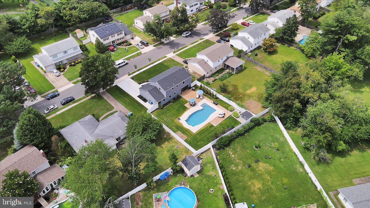 430 Hialeah Dr Property Photo 43