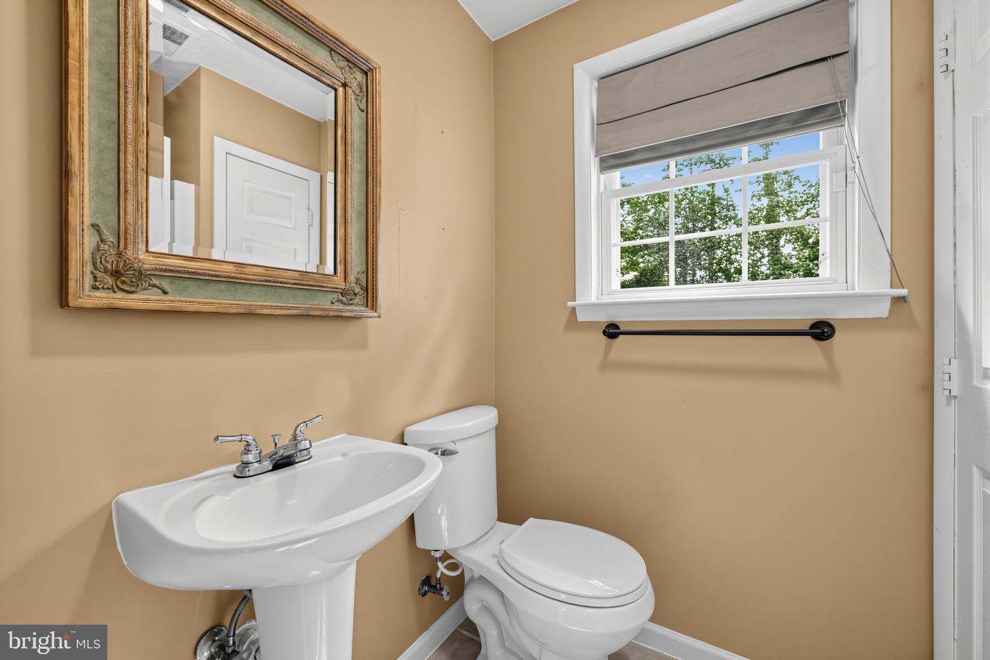 47 E Atlantic Ave Property Photo 16