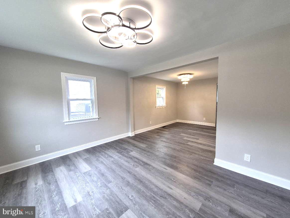 116 W Park Ave Property Photo 11