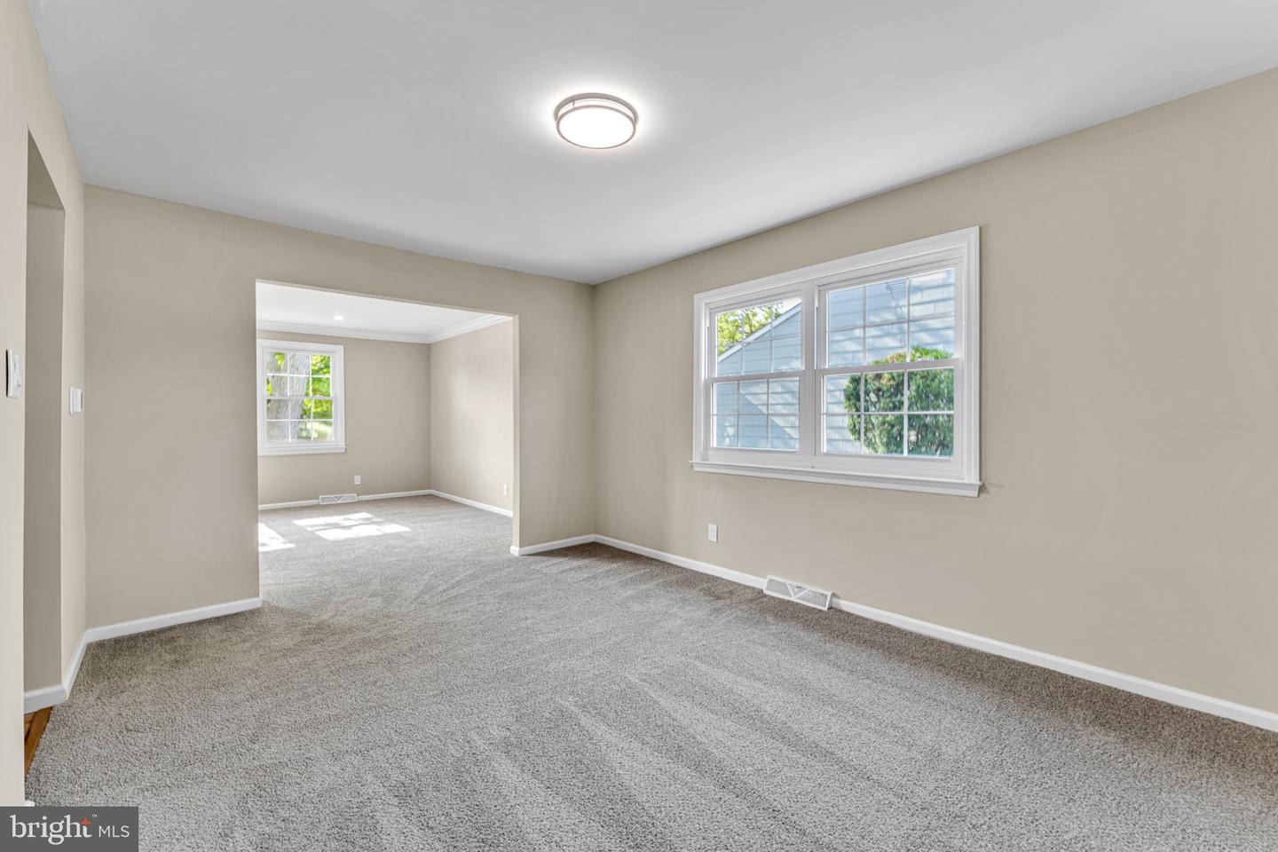 719 Crestbrook Ave Property Photo 23