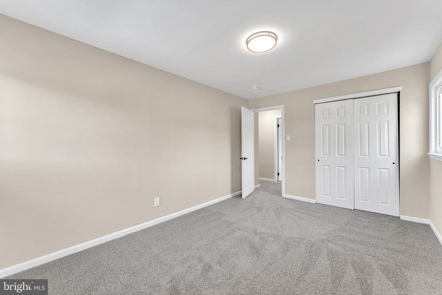 719 Crestbrook Ave Property Photo 45