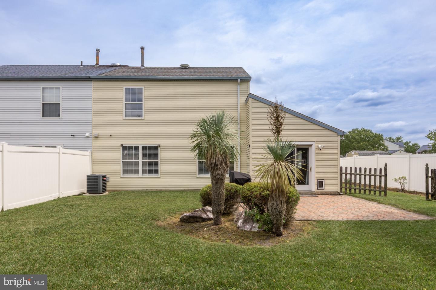 3 Harvest Ln Property Photo 24