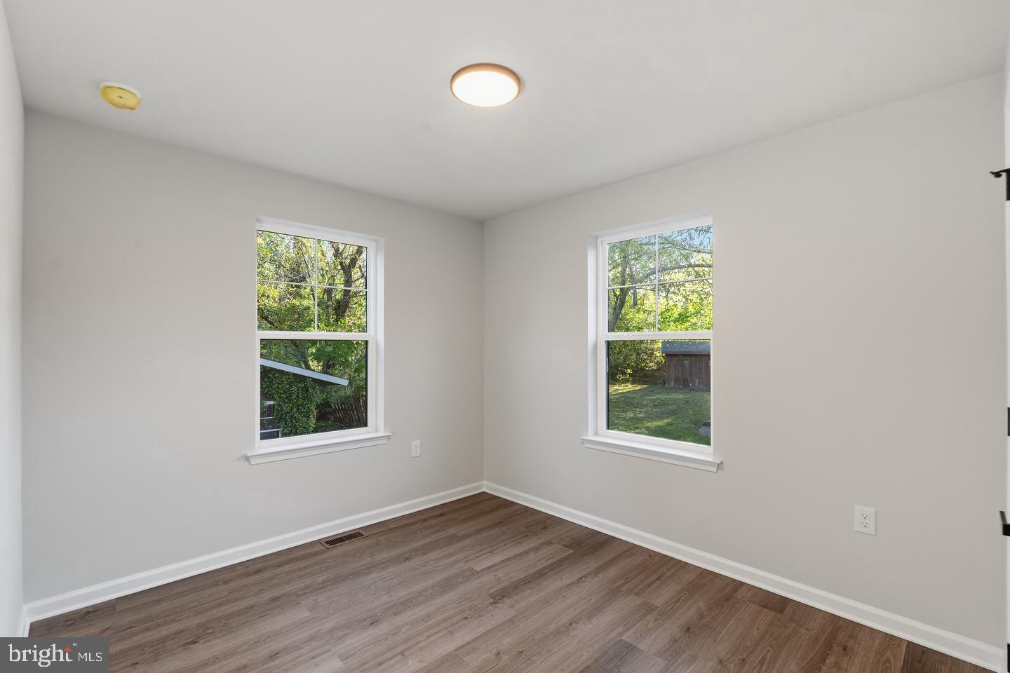 212 Lotus Ave Property Photo 17