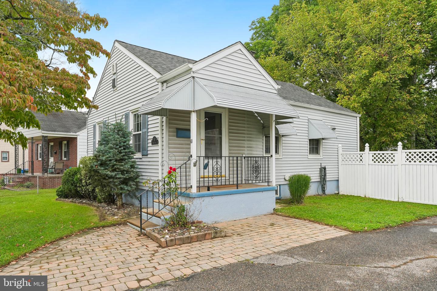 10 Rose Ln Property Photo 1