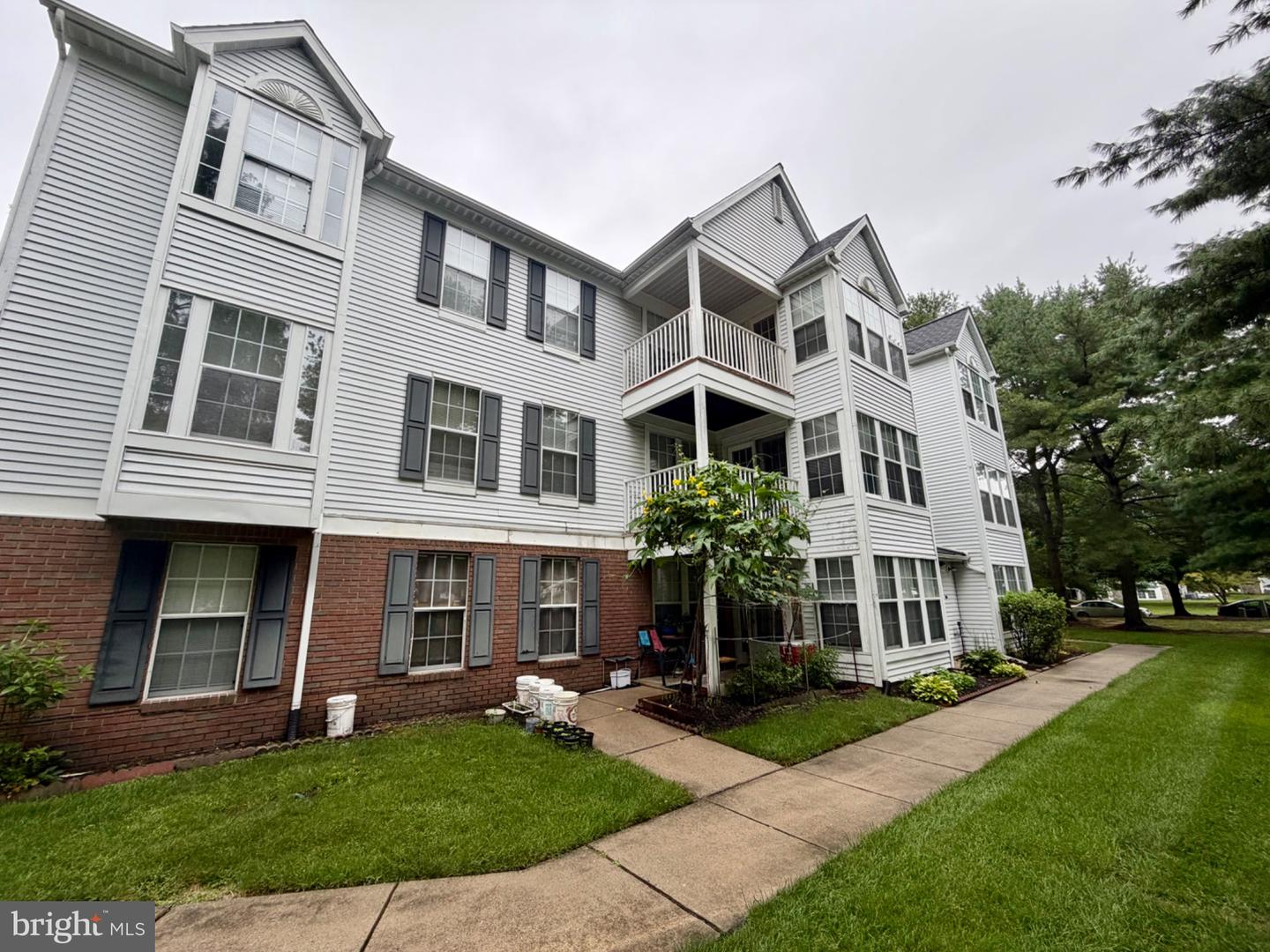 7 Kenwood Dr Property Photo 2