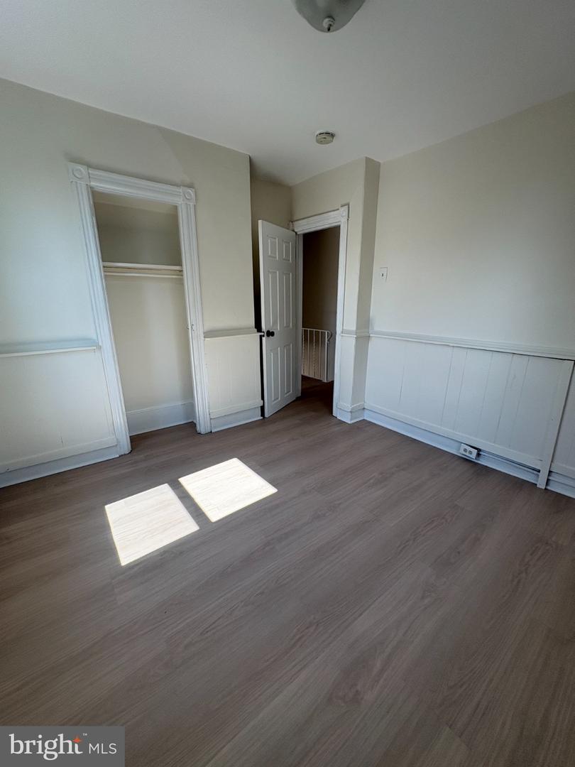 705 Powell St Property Photo 15