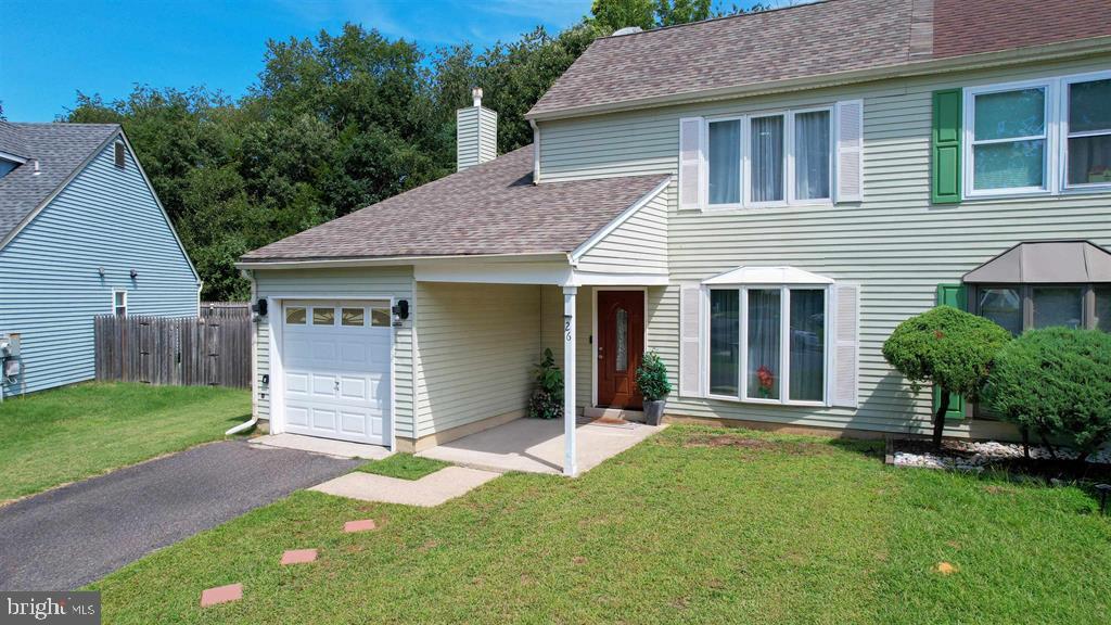 26 DICKENSON DR Property Photo 1