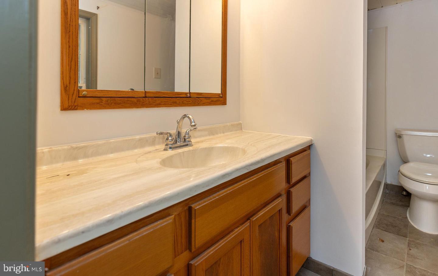 15 Jerome Ter Property Photo 26