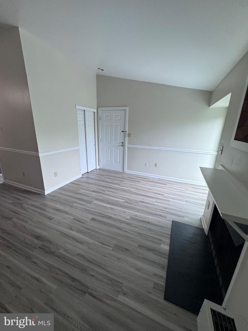 2049 Lucas Ln Property Photo 4
