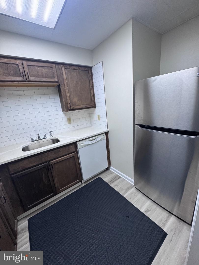 2049 Lucas Ln Property Photo 6