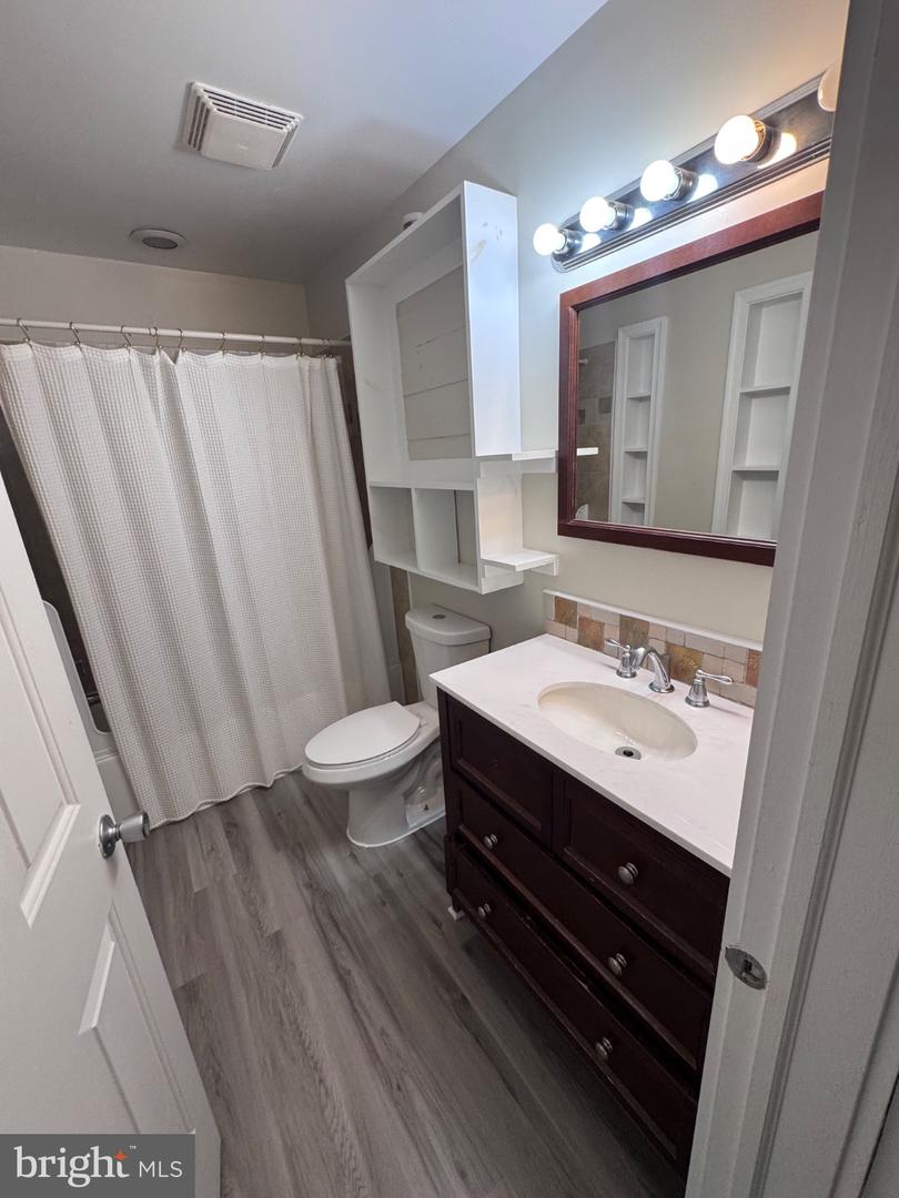 2049 Lucas Ln Property Photo 13