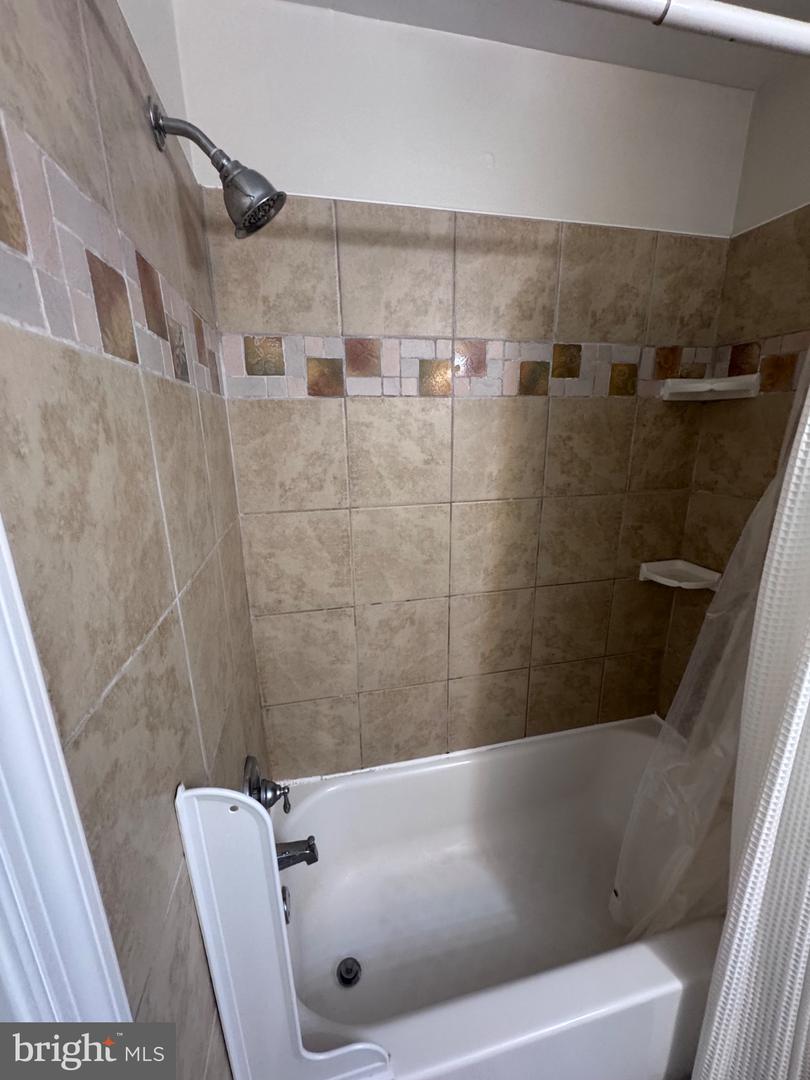 2049 Lucas Ln Property Photo 14