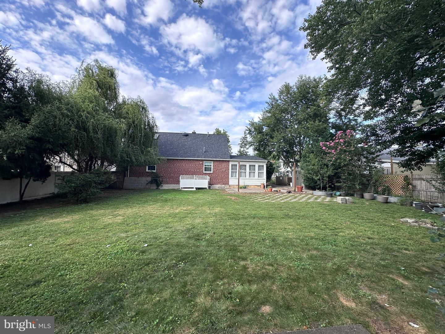 1522 Maple Ave Property Photo 29
