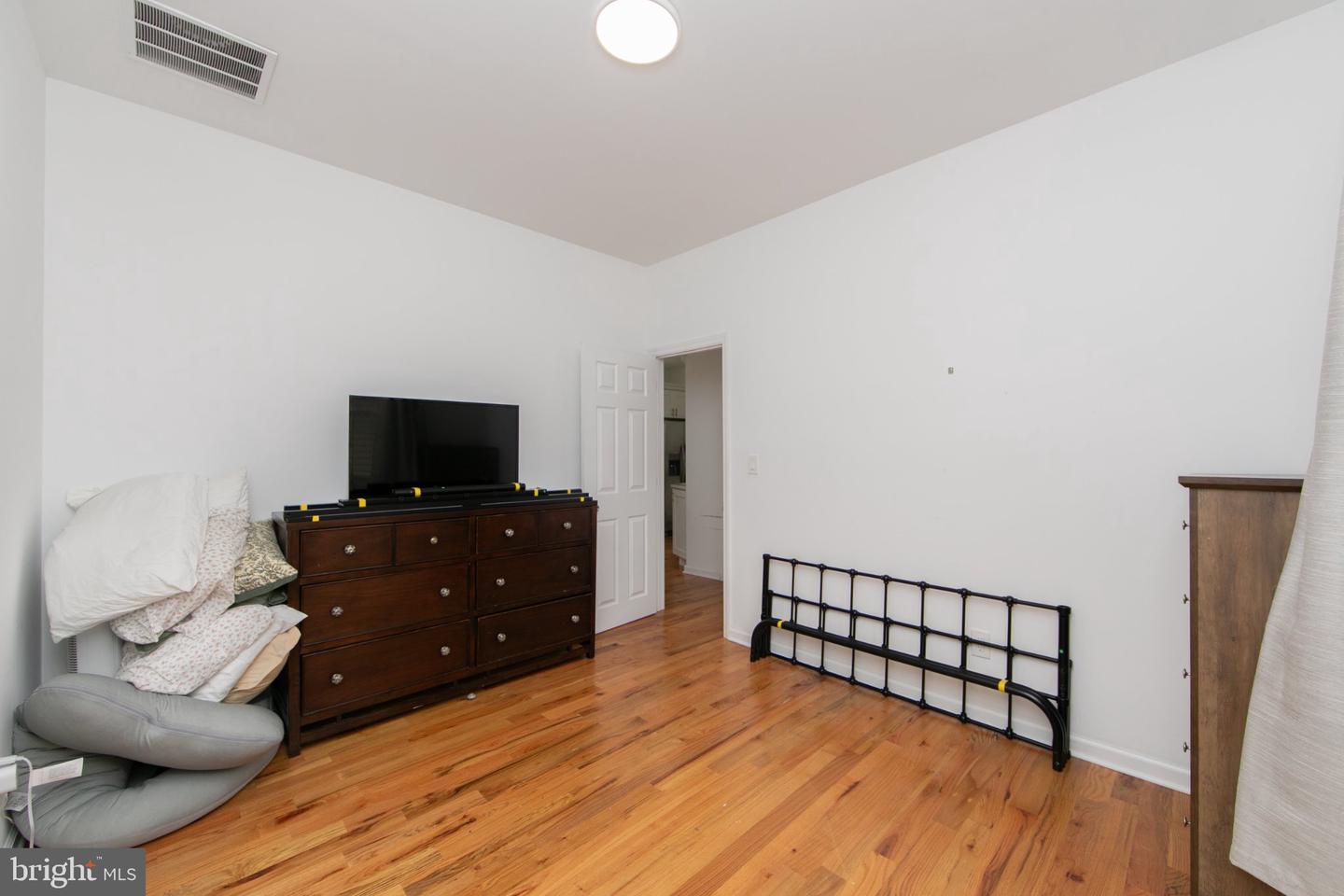 724 Willitts Ave Property Photo 21