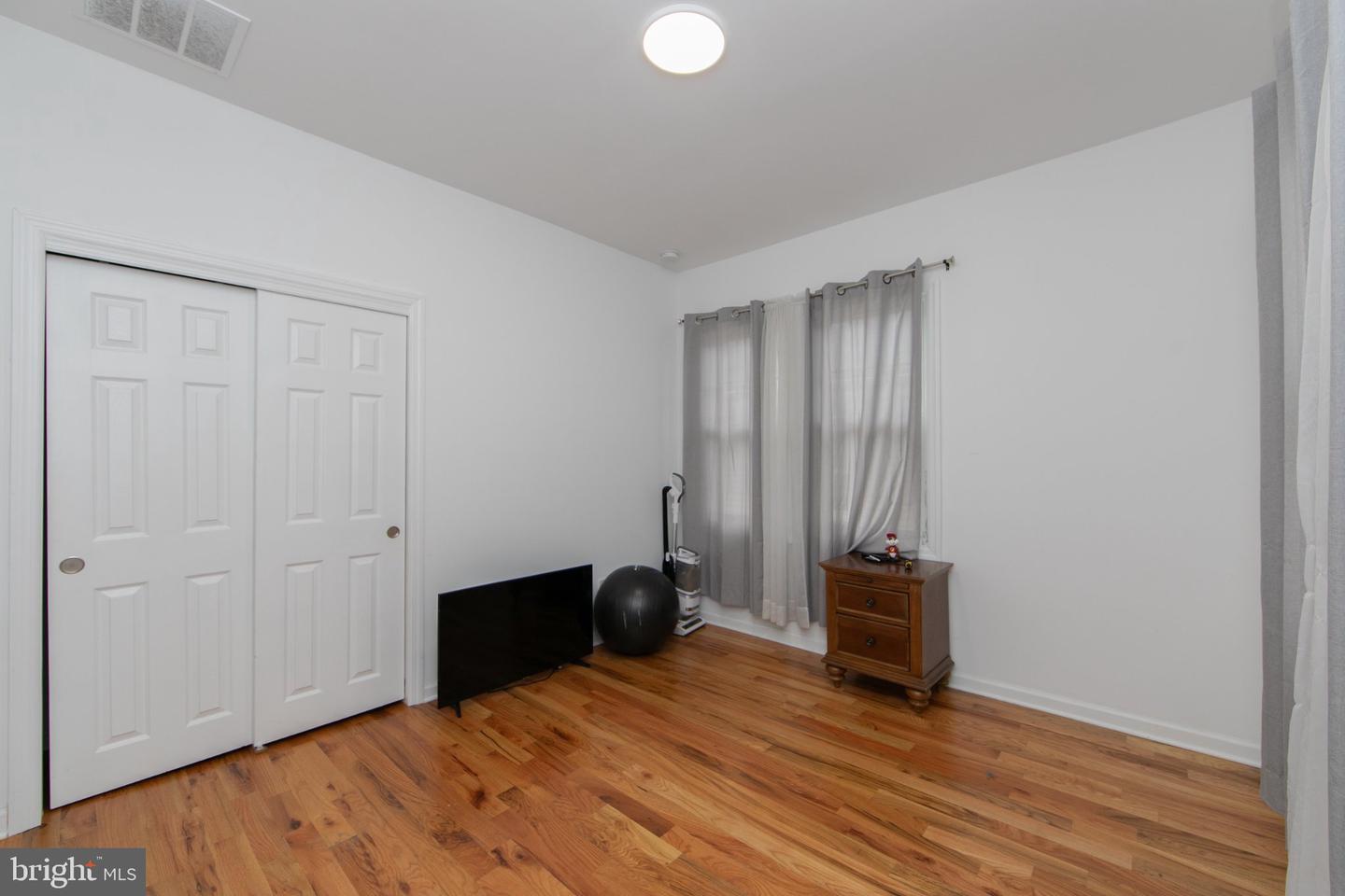 724 Willitts Ave Property Photo 24