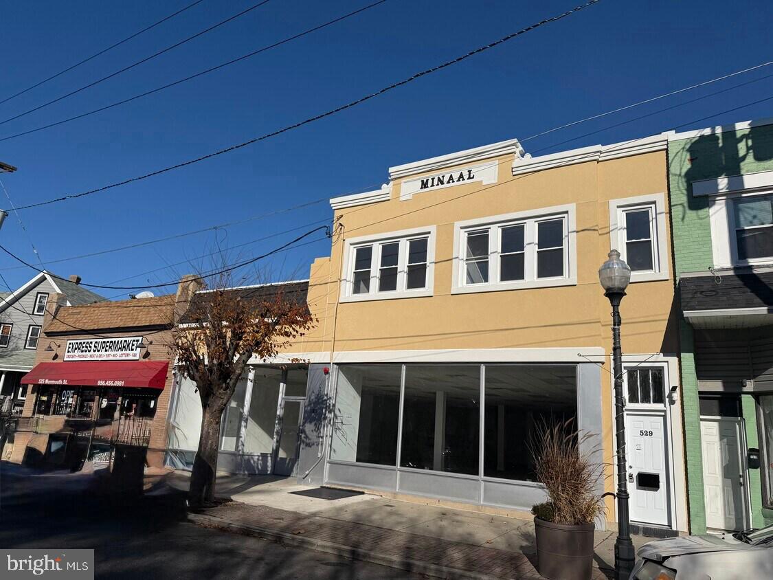 527-529 MONMOUTH ST Property Photo 1