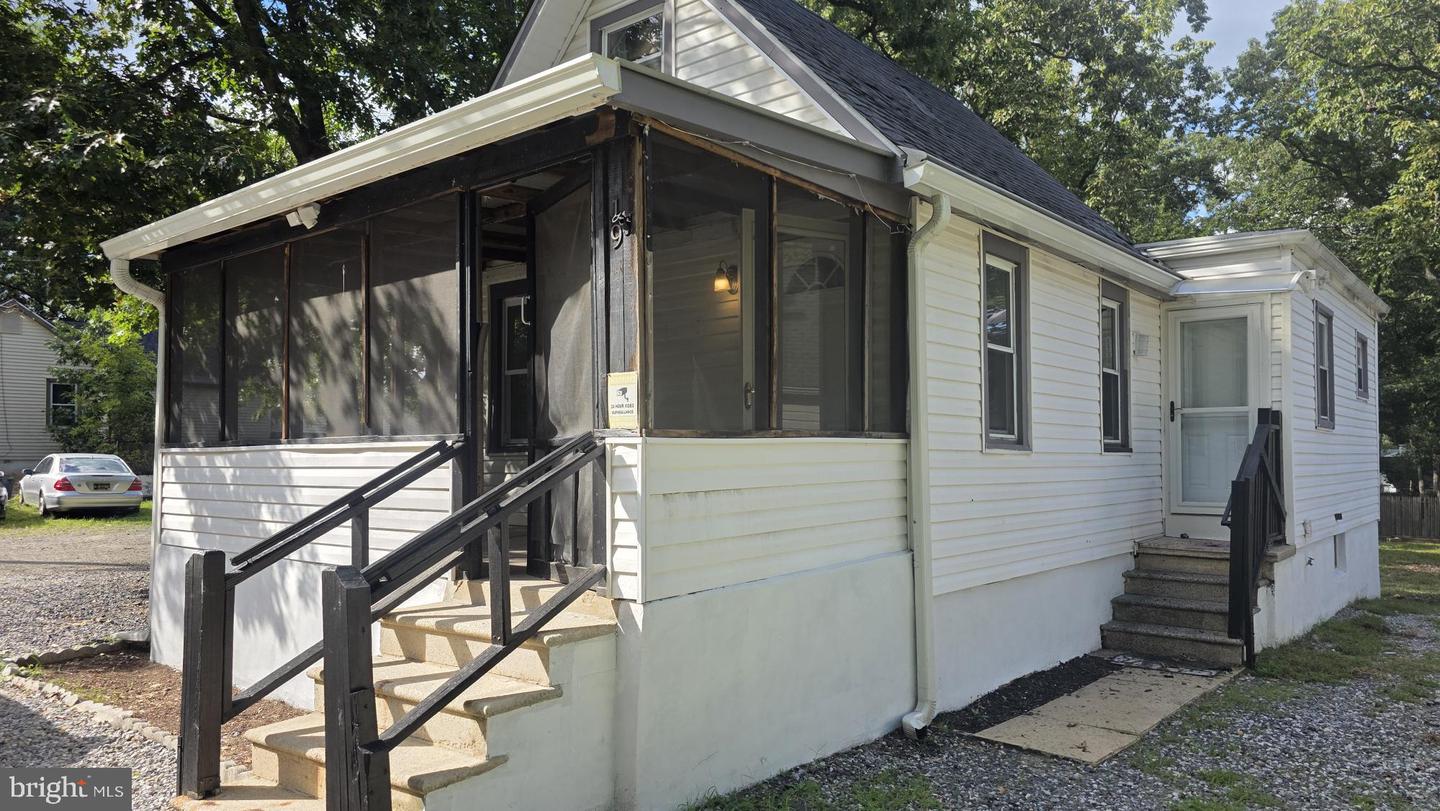19 Hickstown Rd Property Photo 2