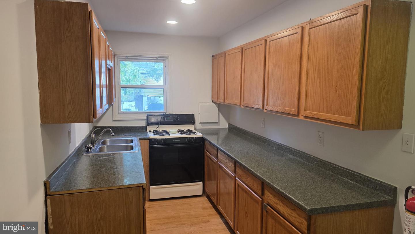19 Hickstown Rd Property Photo 8
