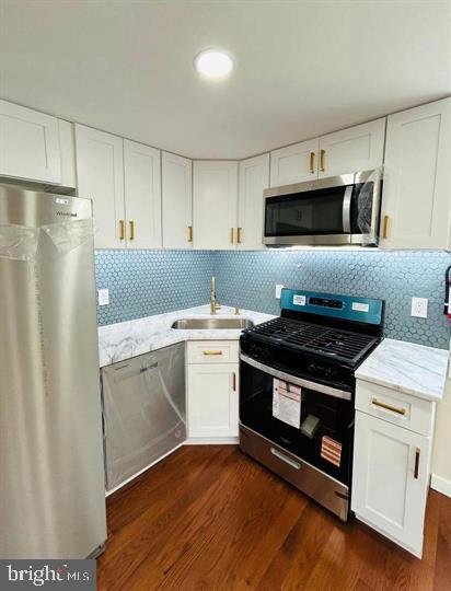 352 Roosevelt Ave Property Photo 9