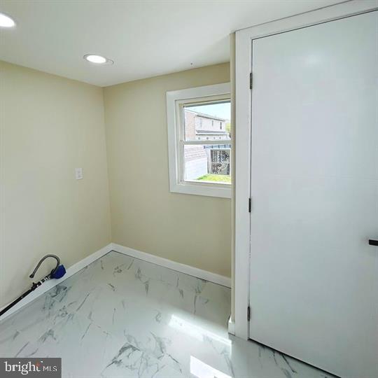 352 Roosevelt Ave Property Photo 23