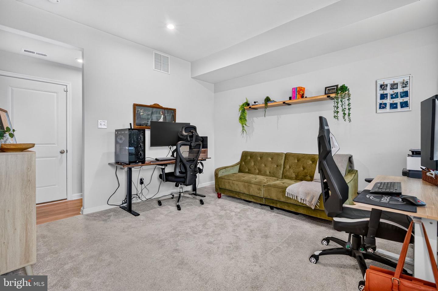 25 Sidney Ln Property Photo 6