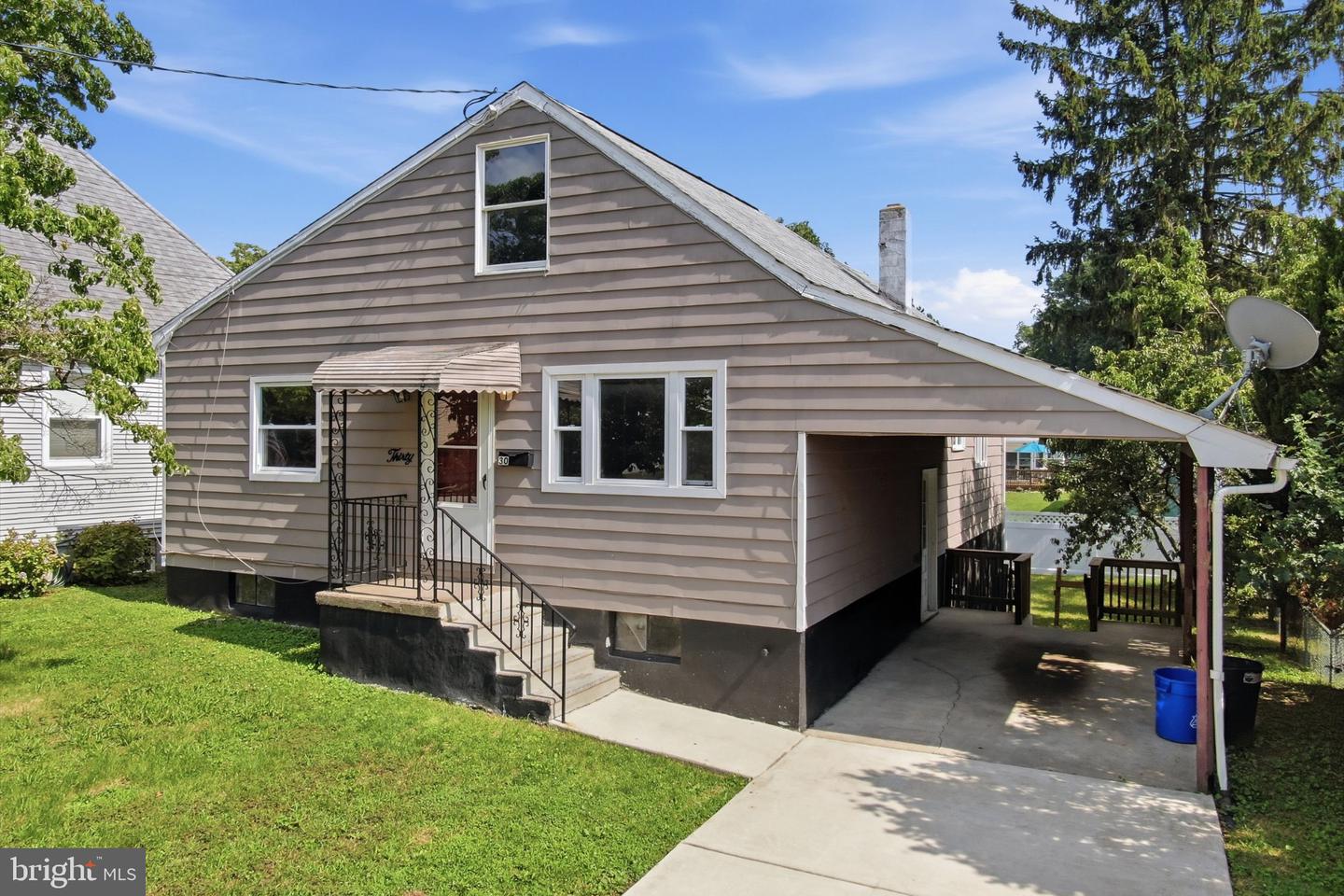 30 Glover Ave Property Photo 1