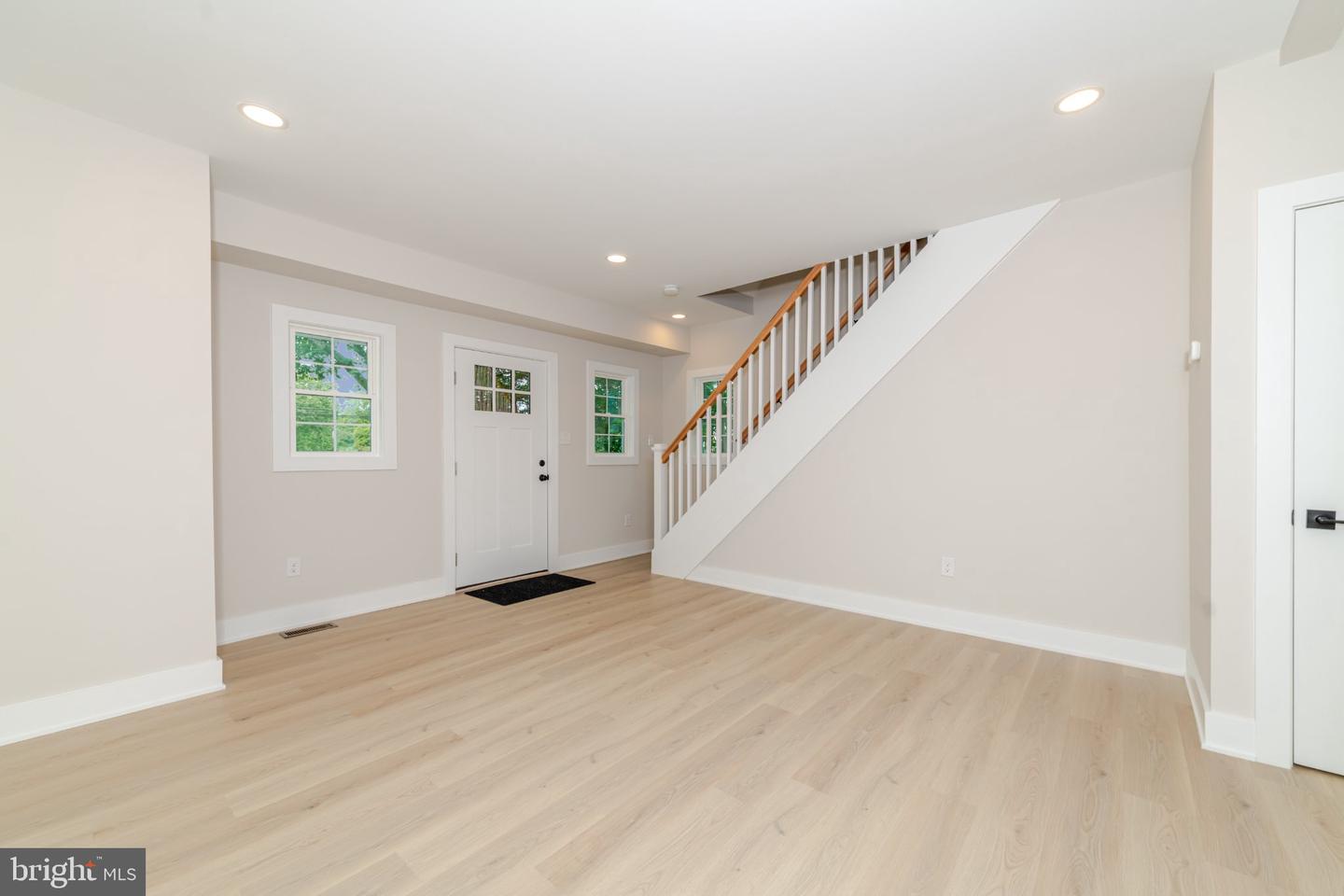 314 S White Horse Pike Property Photo 5