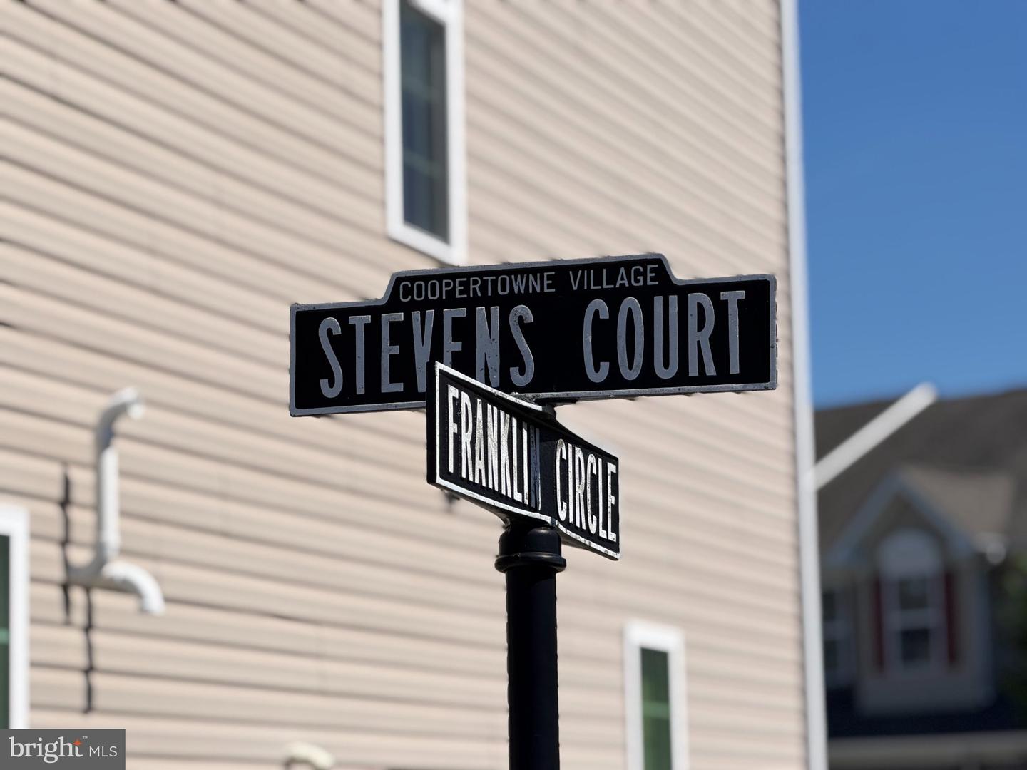 1 Stevens Ct Property Photo 2