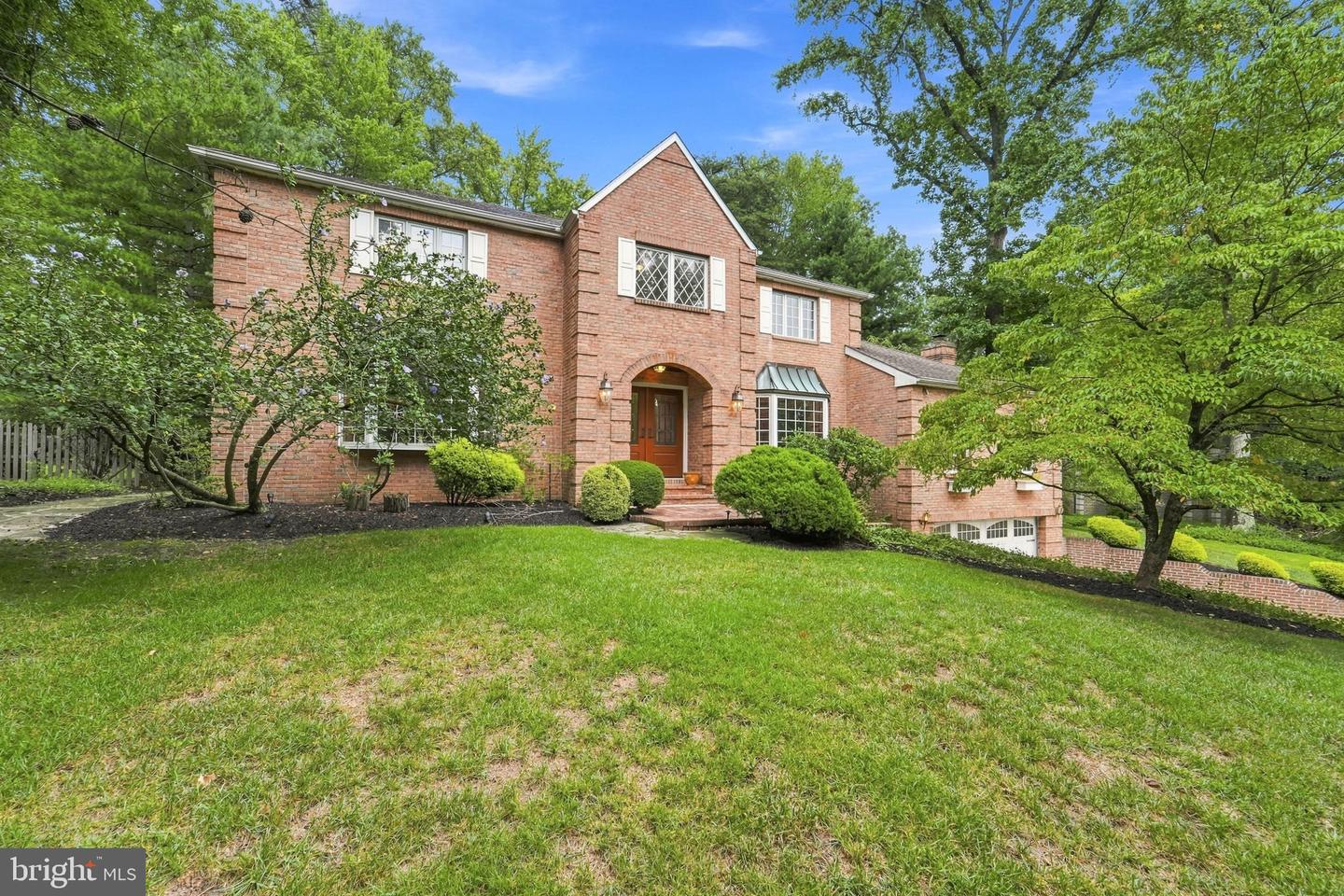 122 Saint Vincent Ct Property Photo 2