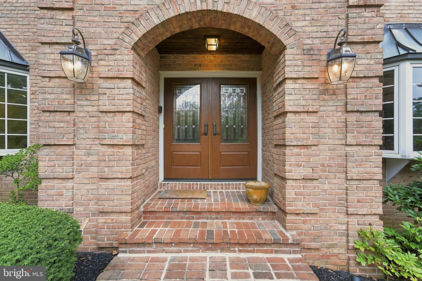 122 Saint Vincent Ct Property Photo 8