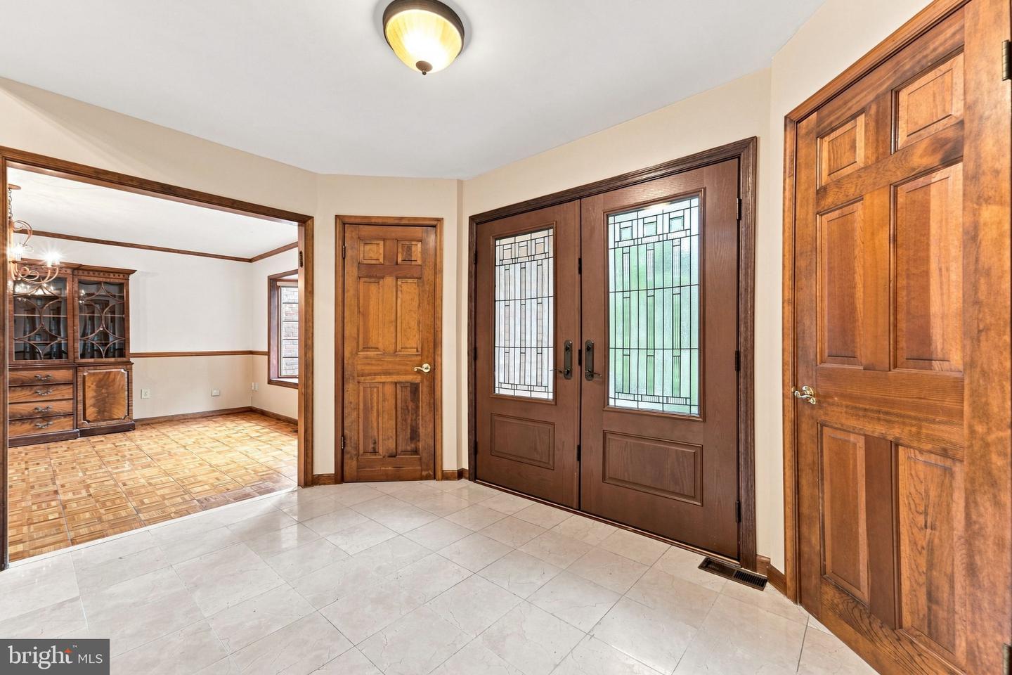 122 Saint Vincent Ct Property Photo 12