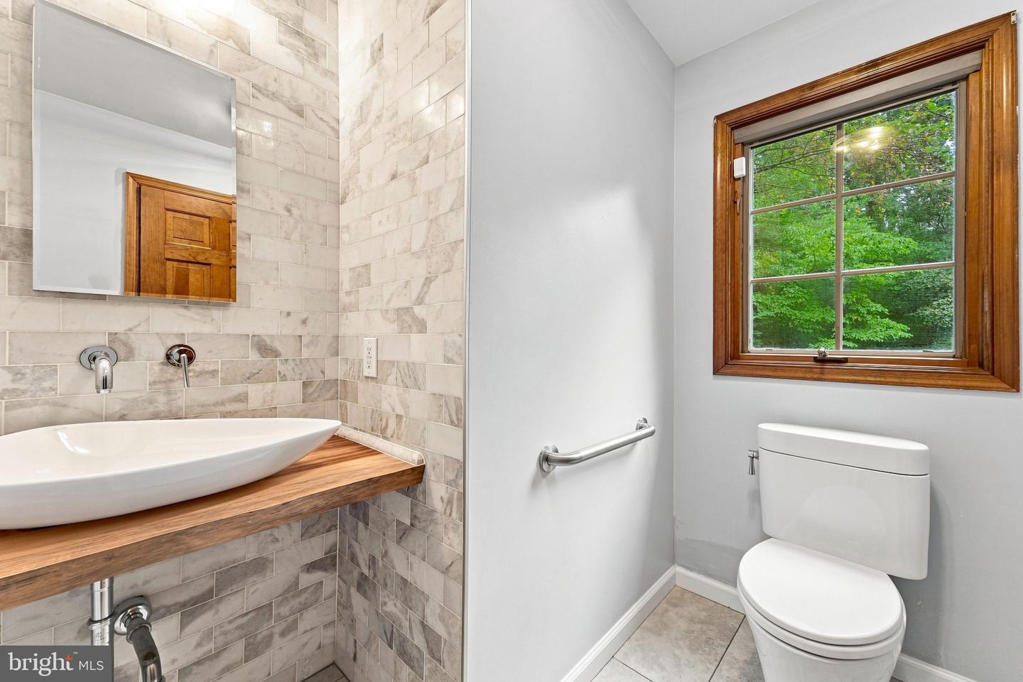 122 Saint Vincent Ct Property Photo 19