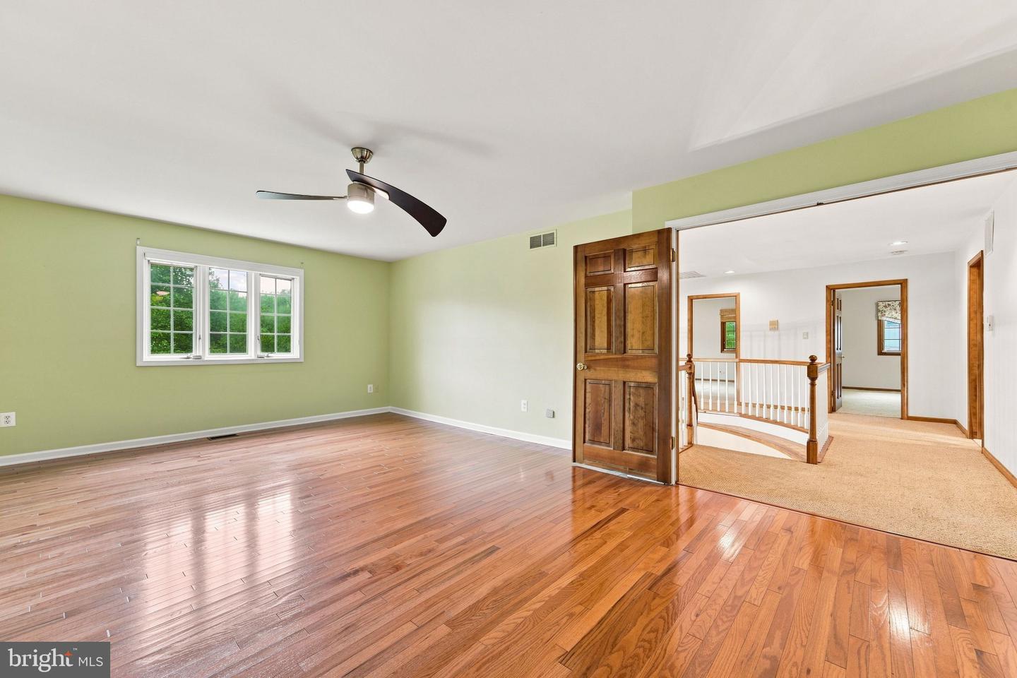 122 Saint Vincent Ct Property Photo 40