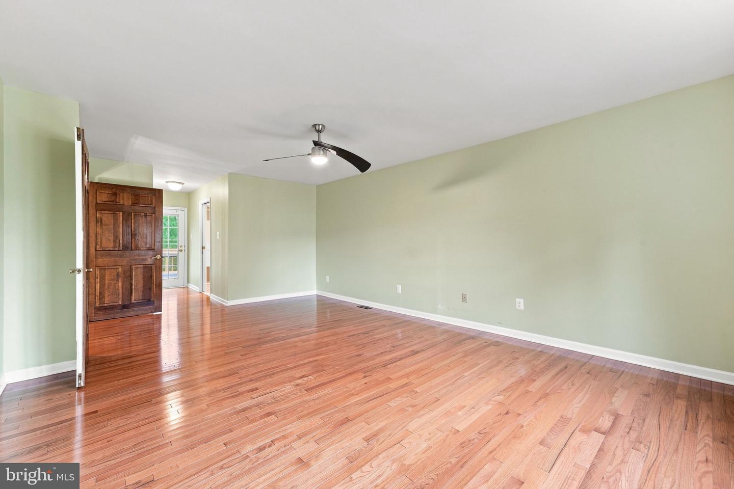 122 Saint Vincent Ct Property Photo 42