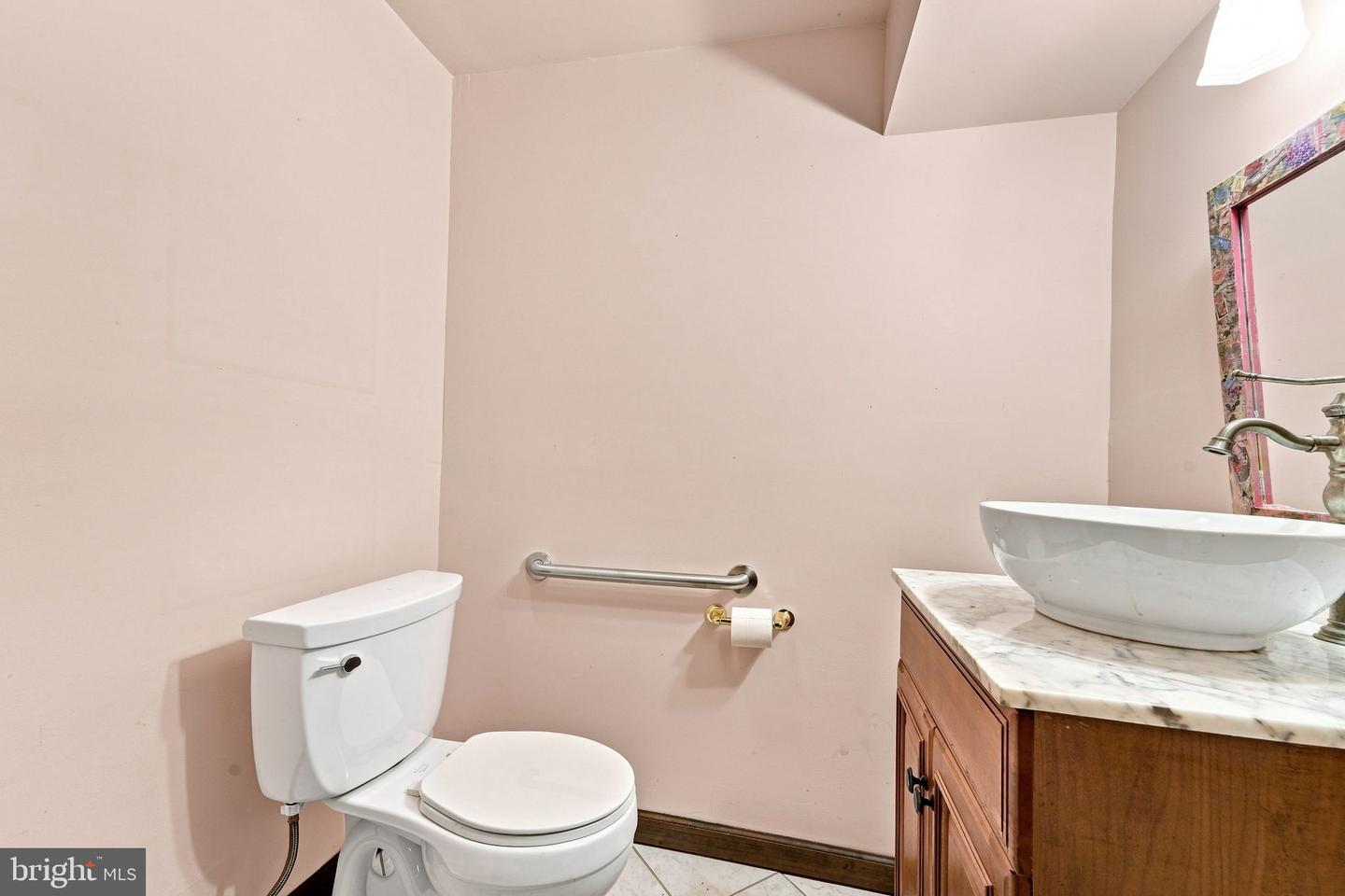 122 Saint Vincent Ct Property Photo 48