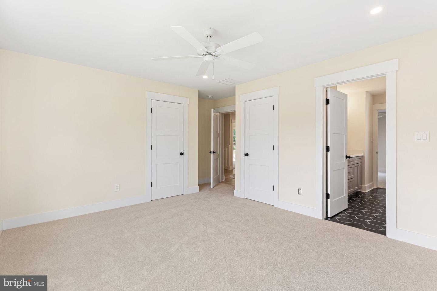 406 Longwood Dr Property Photo 27